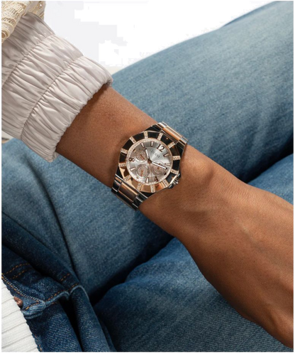 Montre Femme Guess GW0616L3 bracelet or rose et argent en acier