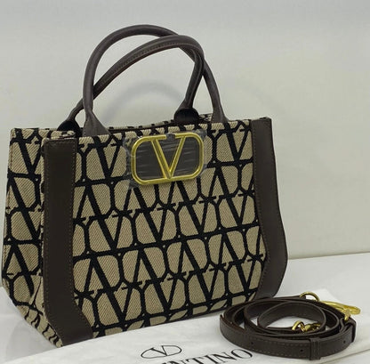Sac à main moyen V Logo Signature Toile Iconograph