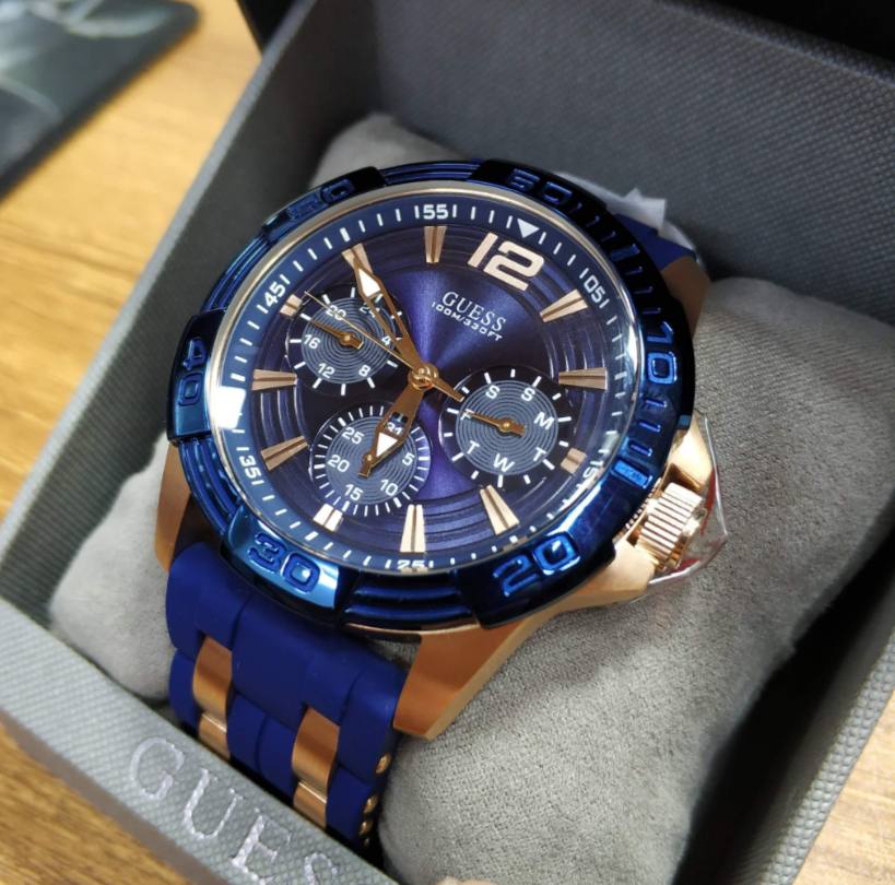 GUESS
Montre Homme Oasis À Cadrans Multiples Et Bracelet En Silicone W0366G4