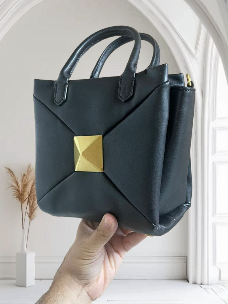 VALENTINO GARAVANI NOIR
Sacs à main